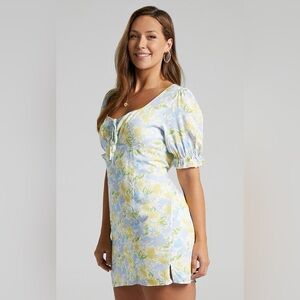 Showpo SVANA DRESS IN‎ SUMMER PETALS size 10